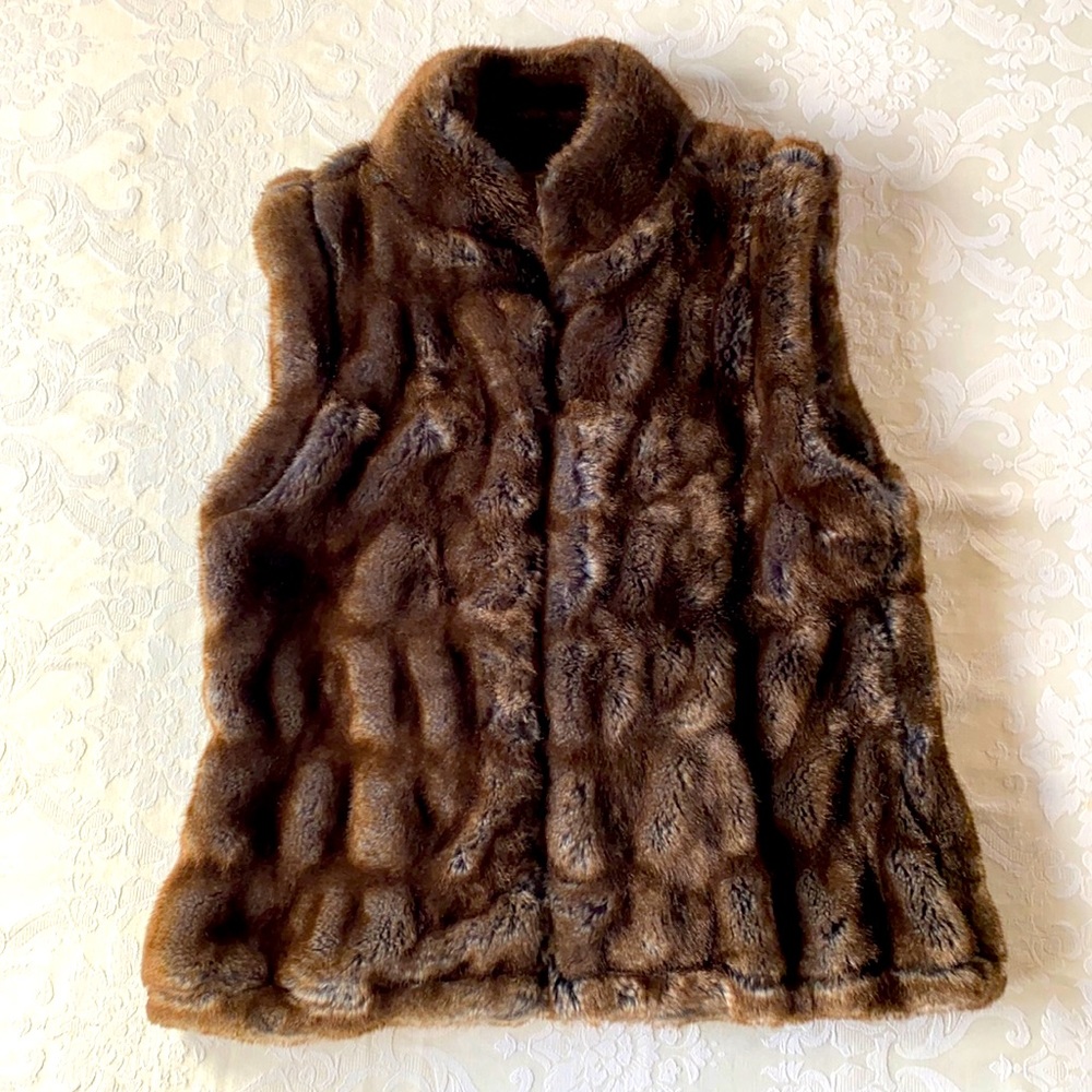 Dylan Faux Fur Vest, chestnut, size medium